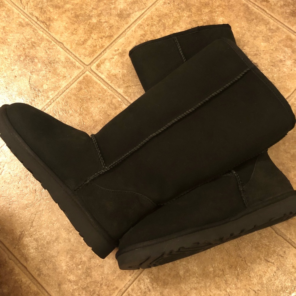 Authentic Classic Uggs NEVER WORN
